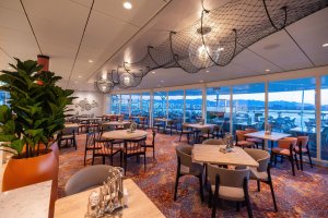 Fischbar auf der Mein Schiff 2