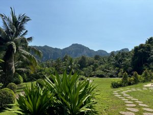 Gartenanlage im Aonang Fiore Resort